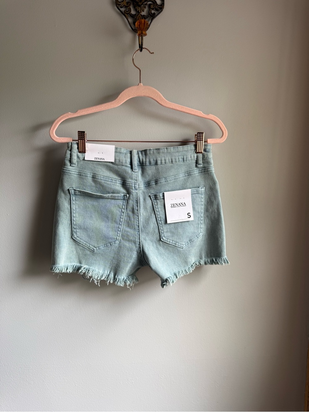 Zenana Outfitters Teal Blue Green Denim Frayed Hem Shorts NWT - Picture 3 of 9